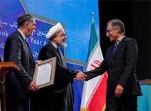 دکتر حسین پاینده برندۀ جایزۀ کتاب سال جمهوری اسلامی ایران شد